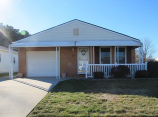 1 Bakoua Ct, Toms River, NJ 08757