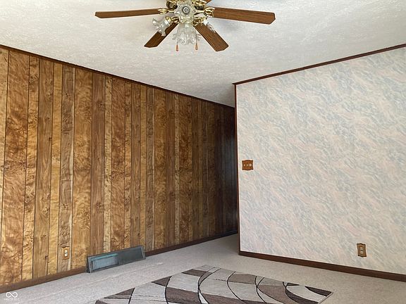 4th image of 4010 Standish Dr