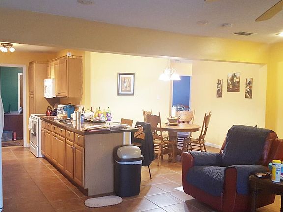 5th image of 4520 Robinhood Dr