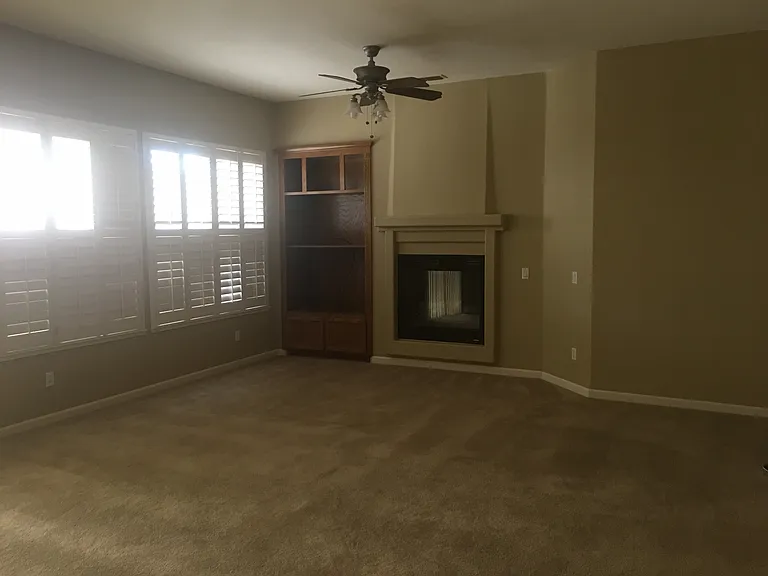 1364 Esplanade Dr — Photo 2