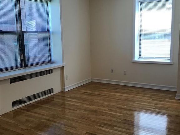 2nd image of 3620 Bowne St APT 1N