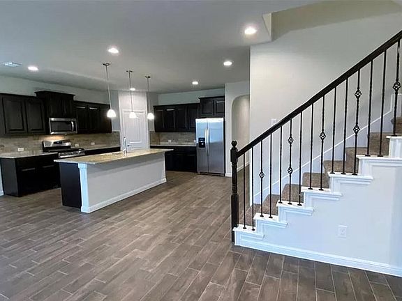 5th image of 9412 Smiths Park Ln