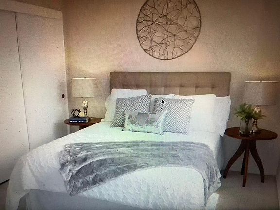 5th image of 4032 Hastings Ave