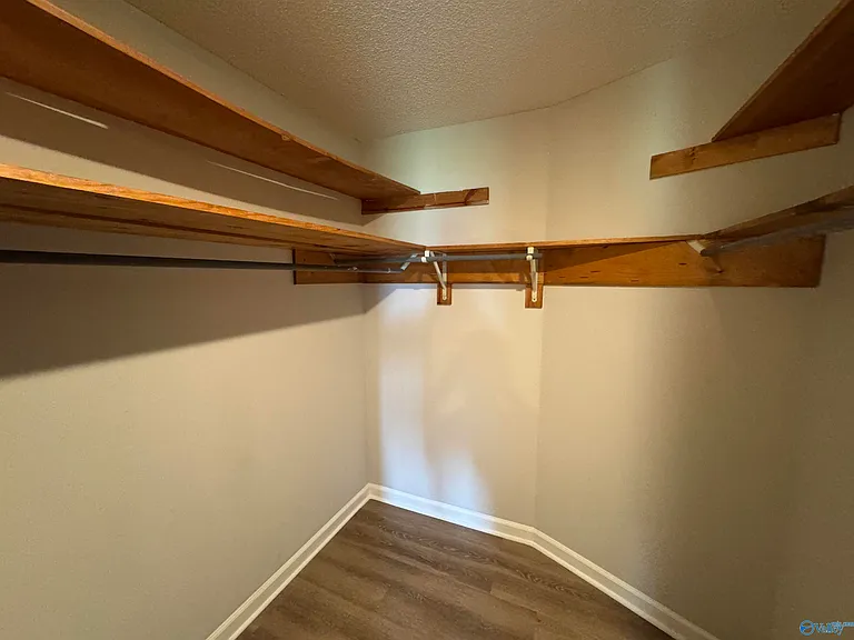 120 Roy Dr — Photo 32