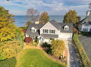 17642 Edgewater Dr, Lakewood, OH