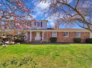 4137 Pinehurst Ct, West Bloomfield, MI 48322