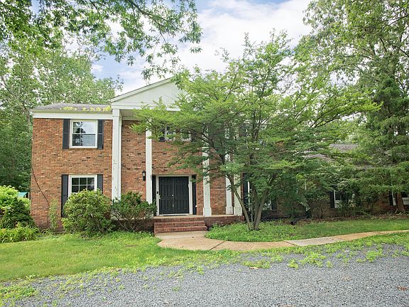 2nd image of 60 Carasaljo Dr