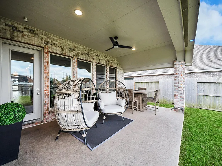 1711 Rustling Creek Dr — Photo 31