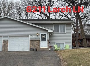 6211 Larch Ln N, Maple Grove, MN 55369