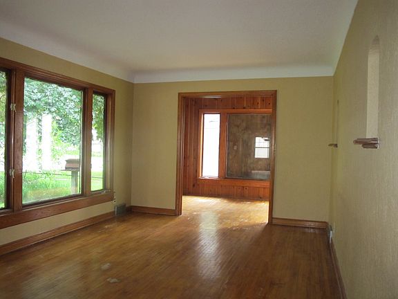 Additional Living Room