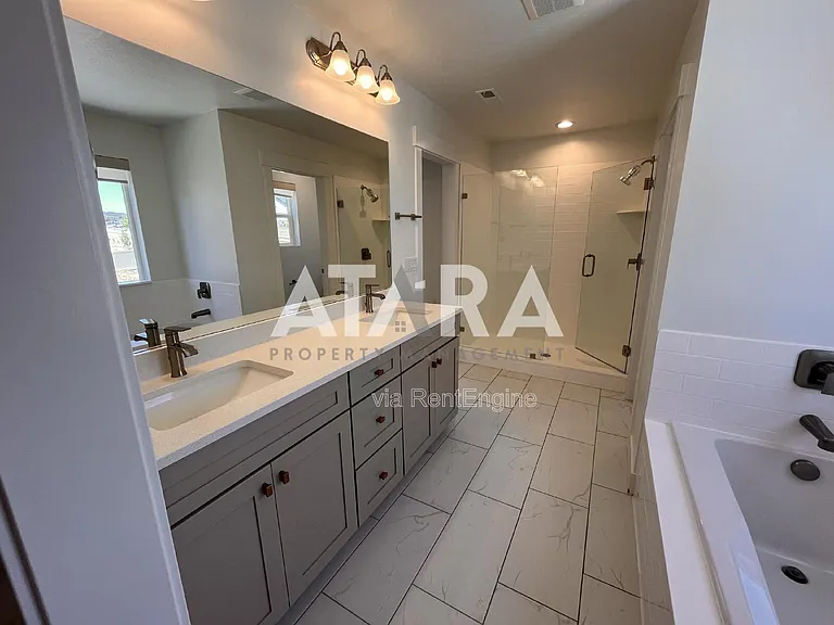 909 Sagehill Dr — Photo 36