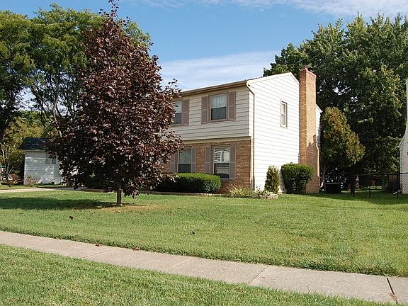 3rd image of 1942 Laurel Oak Dr