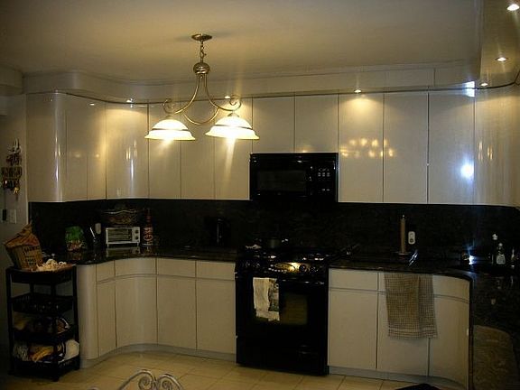 3rd image of 2666 Batchelder St