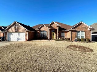 1118 Briar Ridge Rd, Enid, OK 73703