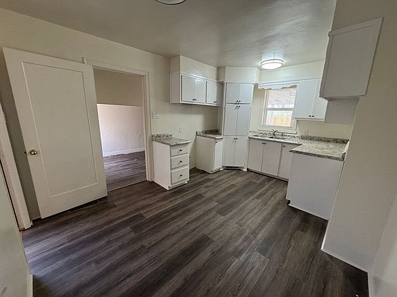 5th image of 1604 W Juniper St #423