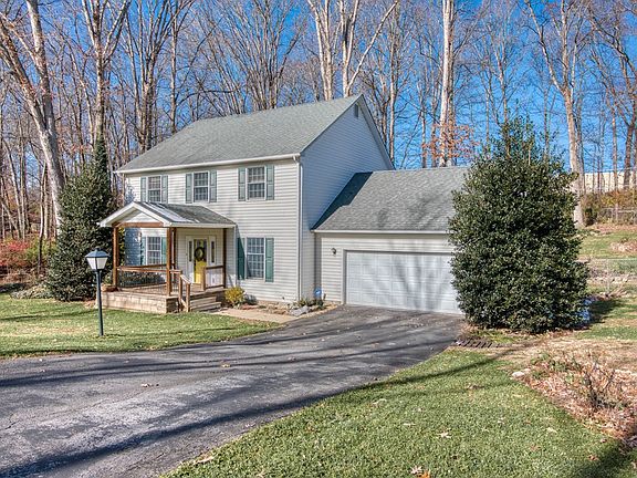3rd image of 17653 Mahogany Dr