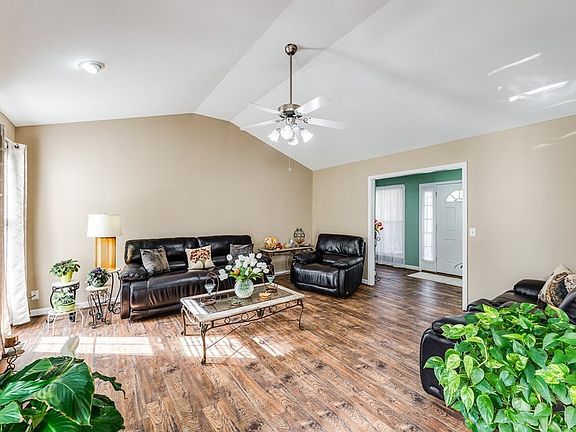 2nd image of 3533 Aspen Trl