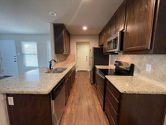 3rd image of 8032-8034 Arbor Ave Unit 8032