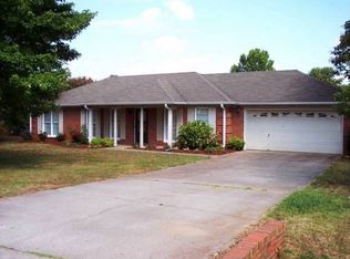 105 Claymore Dr, Huntsville, AL 35811