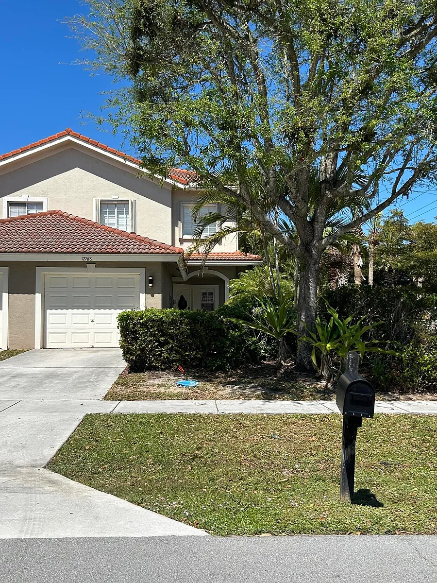 Building Photo - 12768 Westhampton Cir