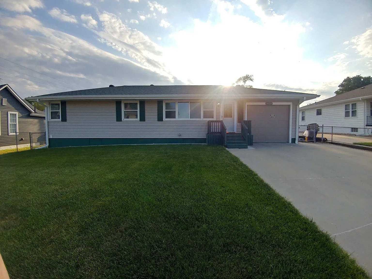 4 bed, 1200 sqft, $2,200 — Photo 3