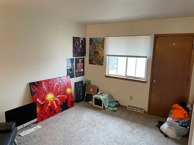 415 N Harmony Ln — Photo 6
