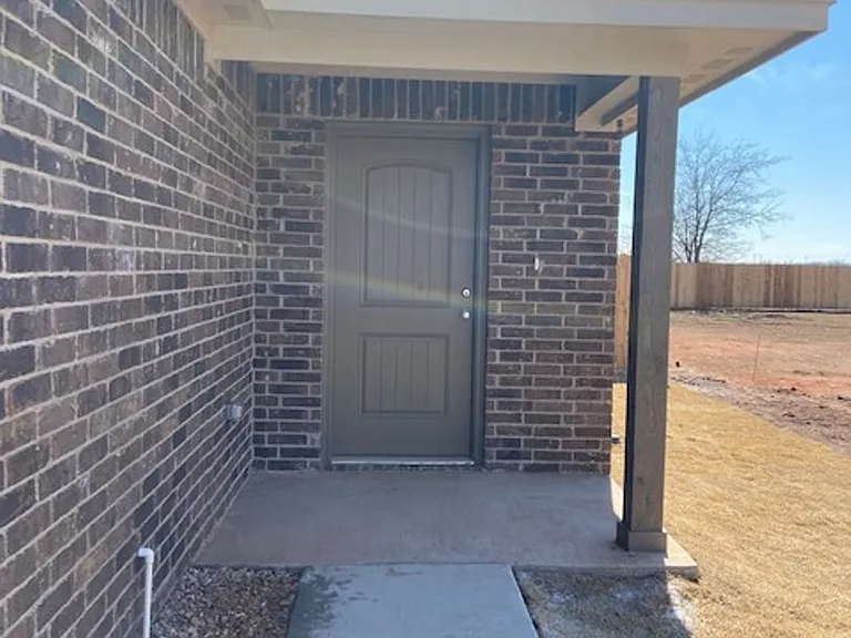 2842 Melissa Ln — Photo 2