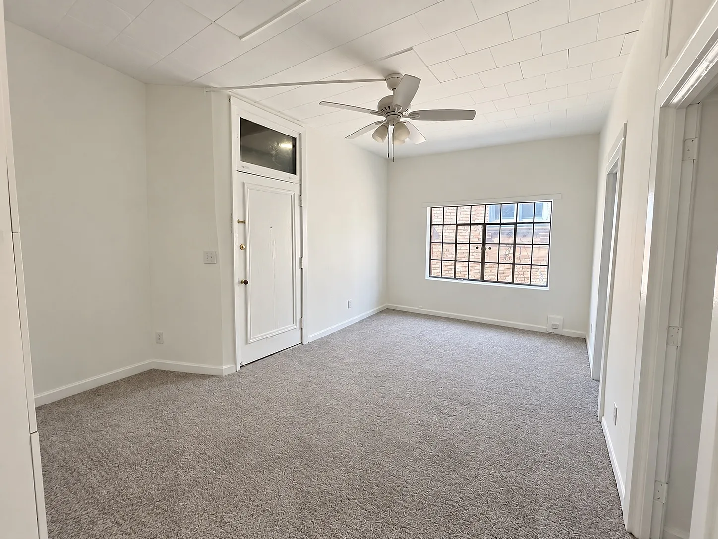 1 bed, 570 sqft, $1,000 — Photo 2