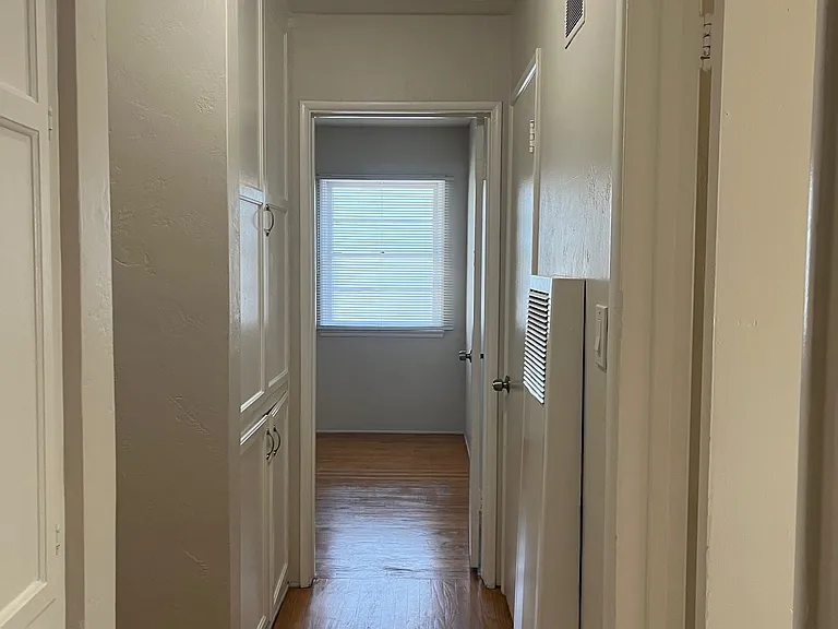 1095 S Magnolia Ave — Photo 9