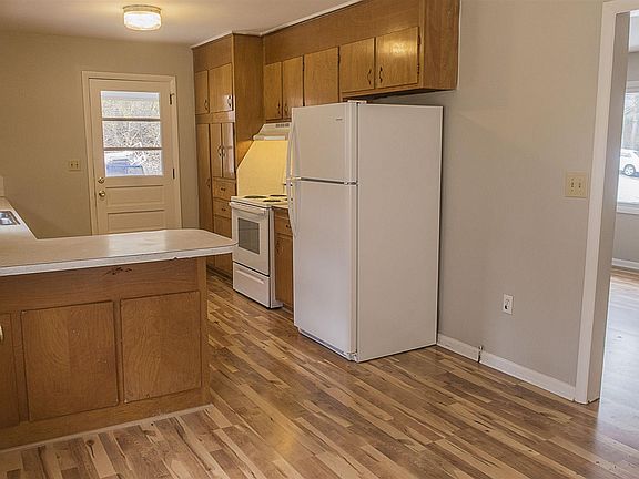 5th image of 601 Piedmont St