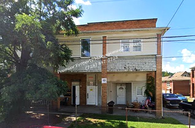 1st image of 699 Olive Ln