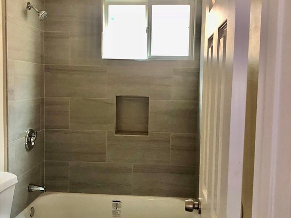 4th image of 4581 39th St #2