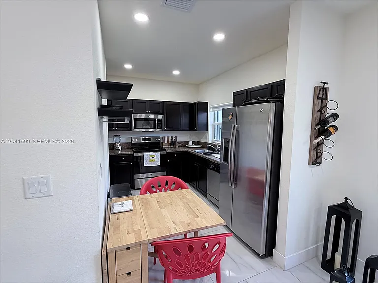 268 SE 31st Ave — Photo 12