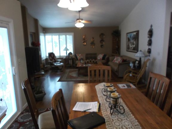 4th image of 1605 E Castleview Ave