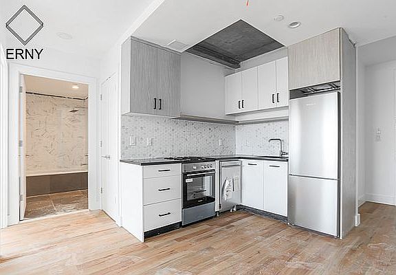 3rd image of 662 E New York Ave APT 2