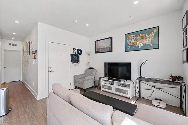 2 bed, 1500 sqft, $2,300 — Photo 4