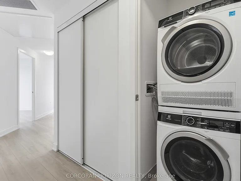 7439 Kingston Rd #504 — Photo 4