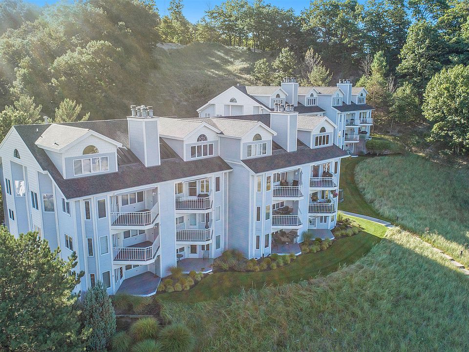 1st image of 810 S Harbor Dr Unit 17