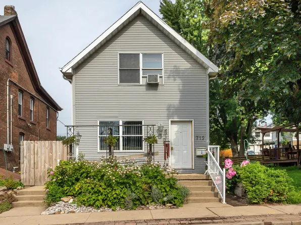 719 E 22nd St, Dubuque, IA 52001