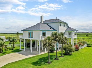 3615 Foremast Dr, Galveston, TX 77554