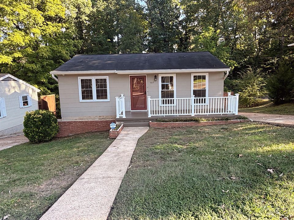 1st image of 1012 Summer St