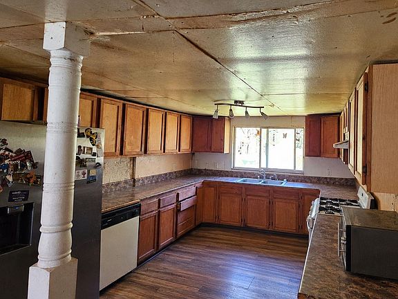 5th image of 1028 Beech Creek Rd