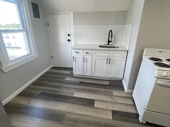 216 Rhode Island Ave #4 — photo 2 of 10