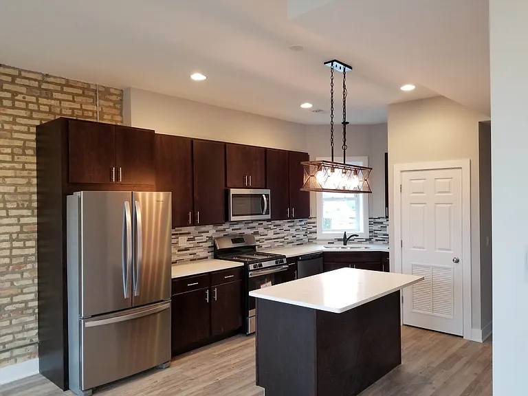 2886 N Milwaukee Ave #3 — Photo 5