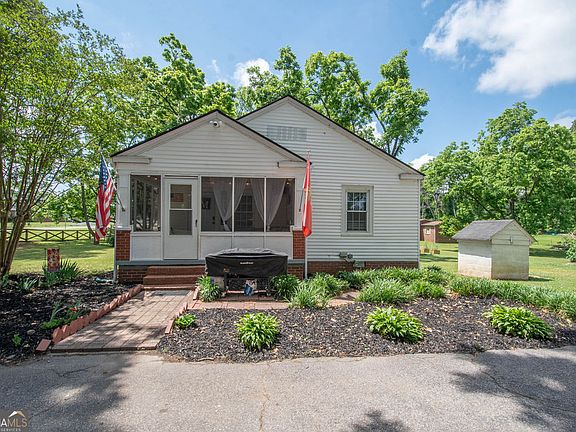 2nd image of 333 Carver Rd
