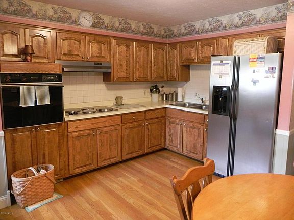 Large Eat in Kitchen