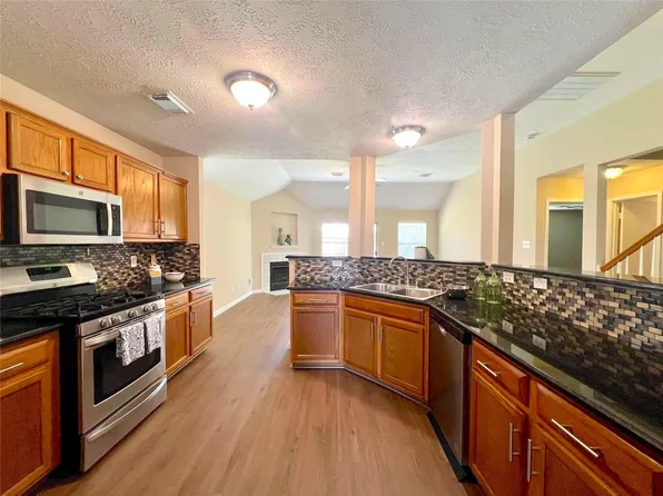 16915 Lighthouse View Dr, Friendswood, TX 77546