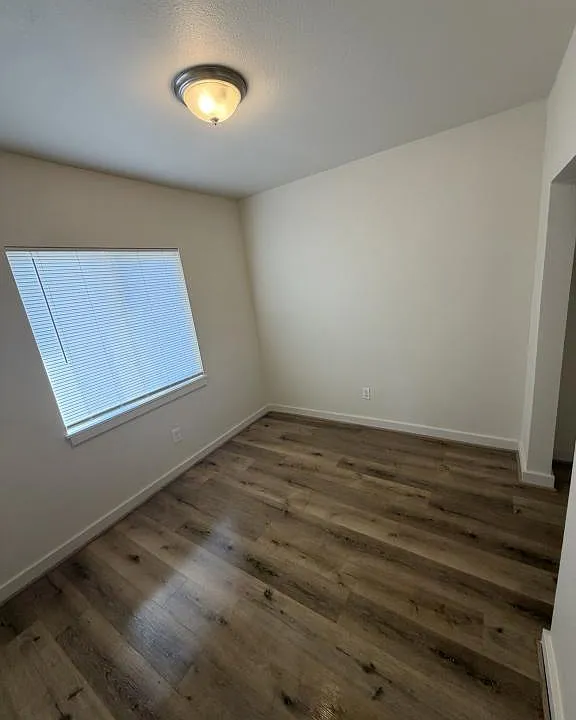 1101 Century Dr NE