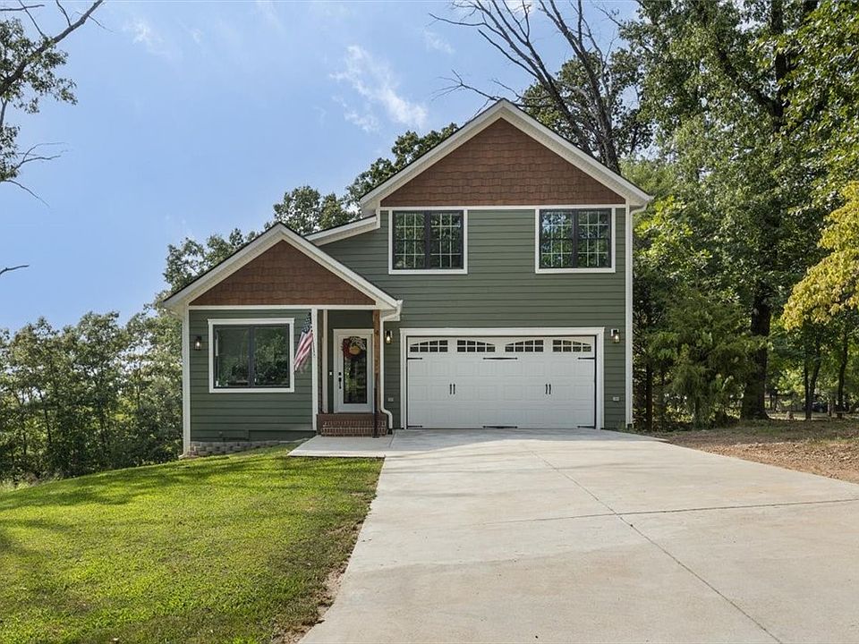 1st image of 4 Patton Ln