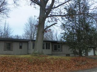 10021 Front St, Three Rivers, MI 49093